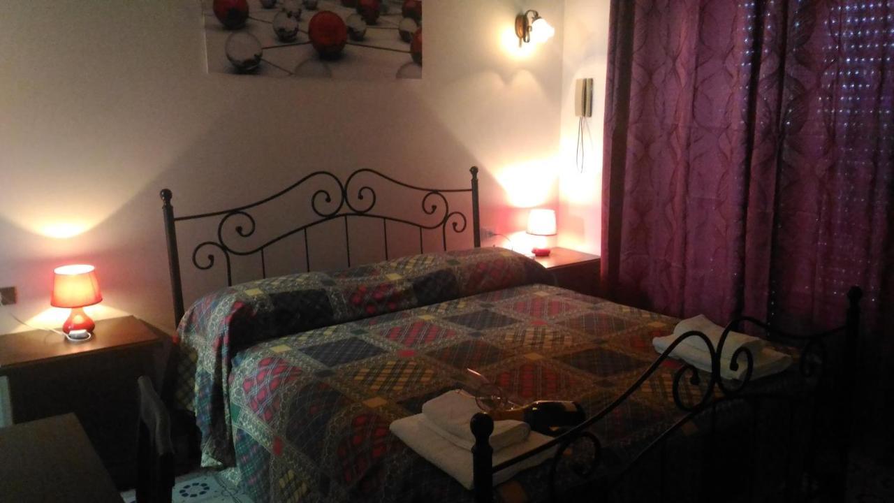מילאצו Hotel California מראה חיצוני תמונה