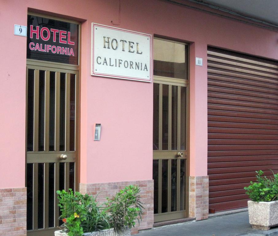 מילאצו Hotel California מראה חיצוני תמונה