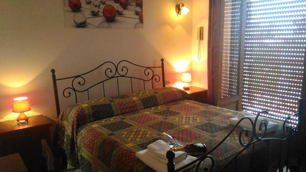 מילאצו Hotel California מראה חיצוני תמונה